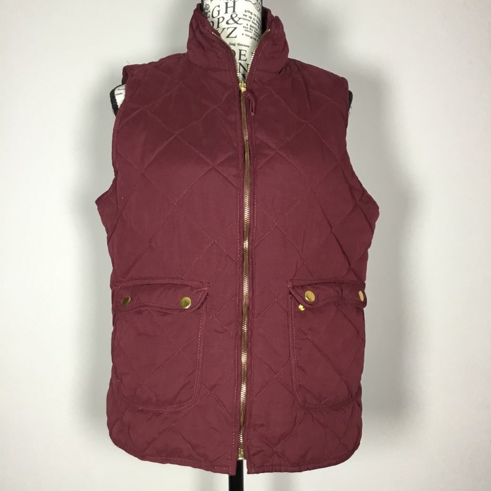 Burgundy with gold tone buttons zipper quilted vest lagenlook layering classy M